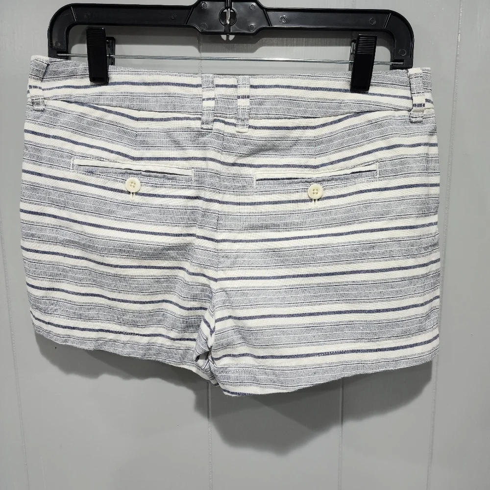 Khakis By Gap The 3” Inseam Short Blue White Chino Shorts, Size 2 - Picture 2 of 5